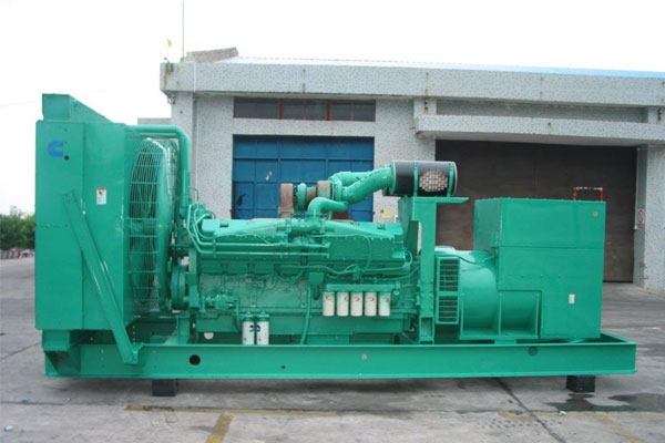 凉城工厂发电机应急发电时如何更准确地检查发电机状态？