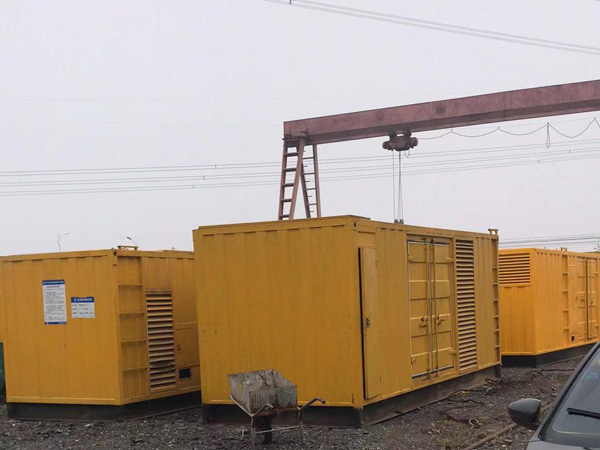 凉城100kw柴油发电机组每小时油耗？