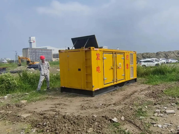 凉城200KW柴油发电机机组每小时的油耗量受哪些因素影响？