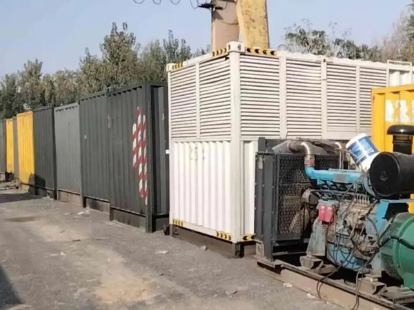 凉城200KW柴油发电机机组每小时油耗是多少？